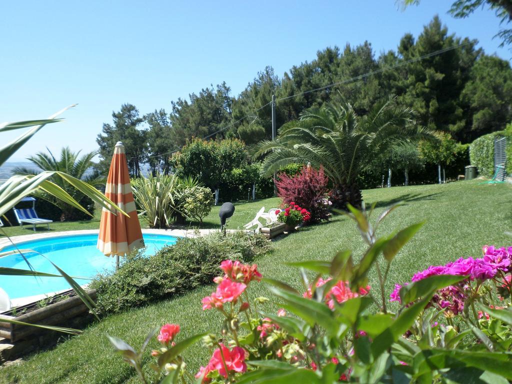 Bed And Breakfast " Il Tesoro Di Mario " Falconara Marittima Exterior photo