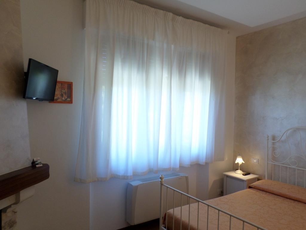 Bed And Breakfast " Il Tesoro Di Mario " Falconara Marittima Exterior photo